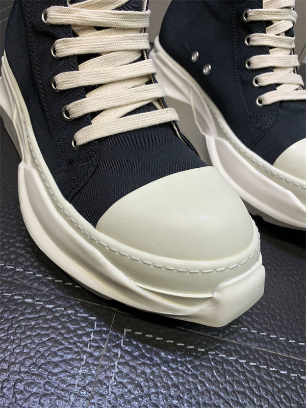 RI*K OWENS SNEAKERS