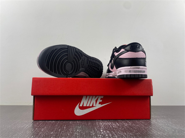 Nike SB Dunk Low