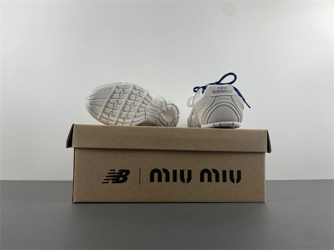 New Balance X Miu Miu 530 SL  5E165E