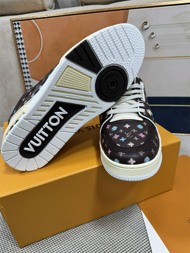 Lv Trainer Sneaker