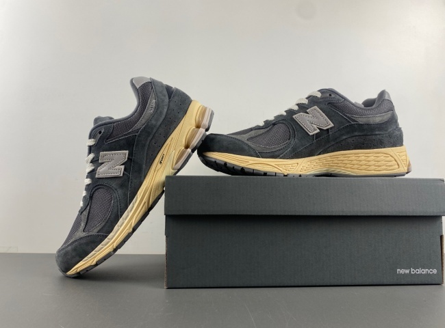 new balance NB M2002RHO