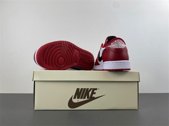 Travis Scott x Air Jordan 1 Low DM7866-101