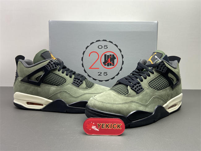 UNDEFEATED x Air Jordan 4 OG IB1519-200