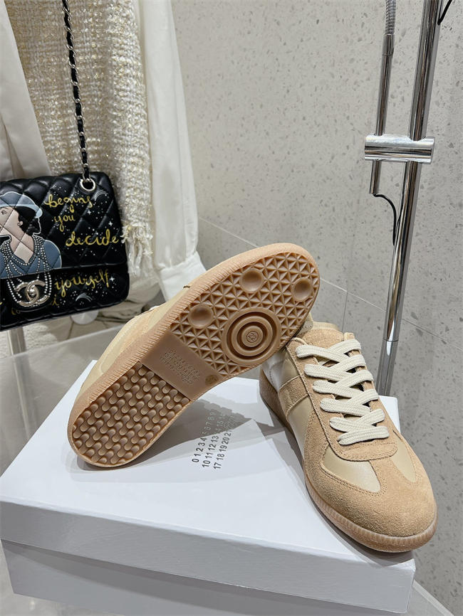 ma*s*n martin Ma*i*la sneaker